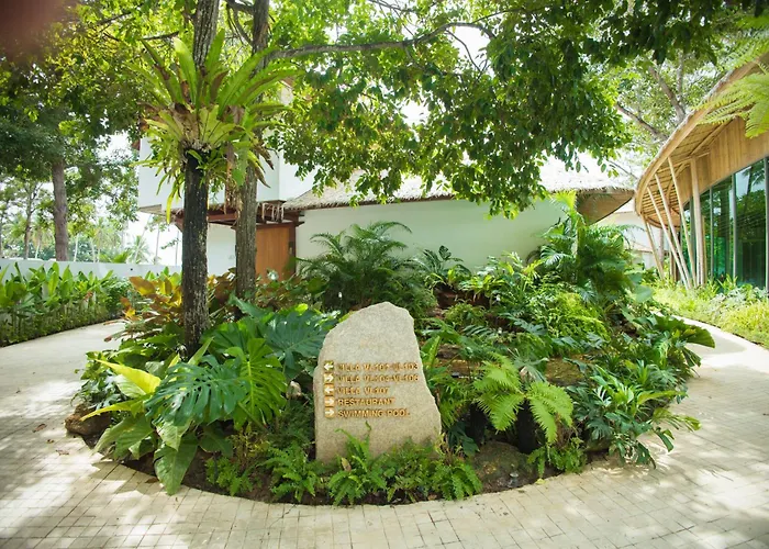 Luxtalay Khanom Hotel